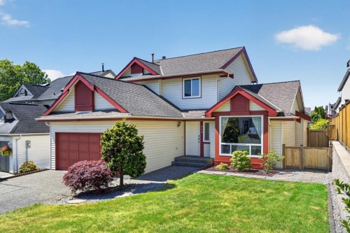 290 Santiago Street, Coquitlam, BC - Outdoor With Facade