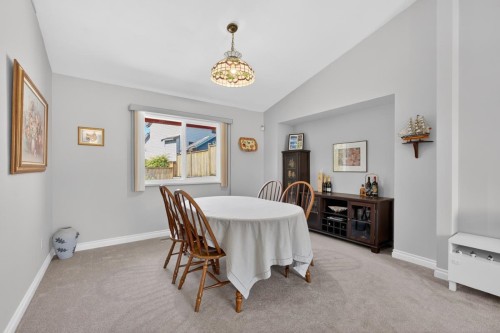 290 Santiago Street, Coquitlam, BC - Indoor Photo Showing Dining Room