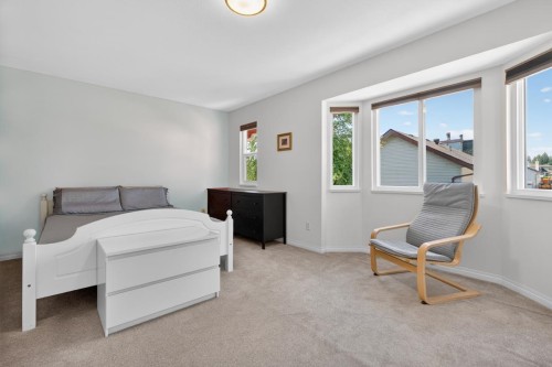 290 Santiago Street, Coquitlam, BC - Indoor Photo Showing Bedroom