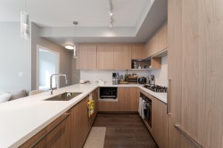 210-9333 Tomicki Avenue  Richmond, BC V6X 0L4