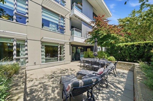 207-1061 Marine Drive, North Vancouver, BC - Outdoor
