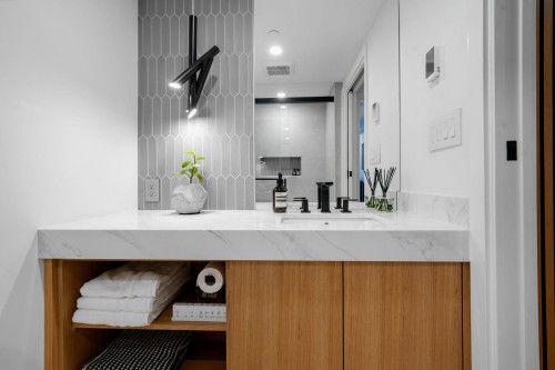 918 Homer Street, Vancouver, BC - Indoor Photo Showing Other Room