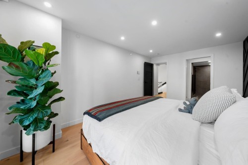 918 Homer Street, Vancouver, BC - Indoor Photo Showing Bedroom