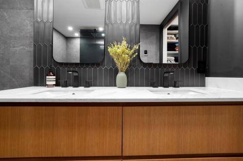 918 Homer Street, Vancouver, BC - Indoor Photo Showing Bathroom