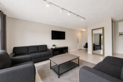306-7200 Lindsay Road  Richmond, BC V6E 1S8