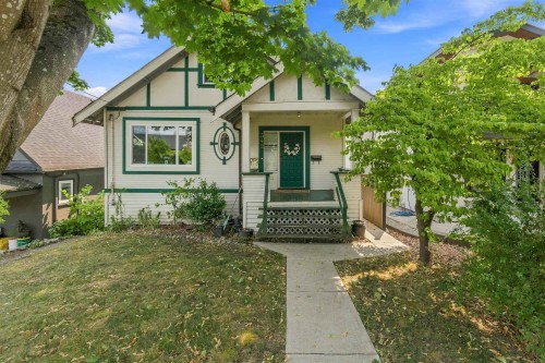 342 Eighth Avenue E New Westminster, BC V3L 4K8