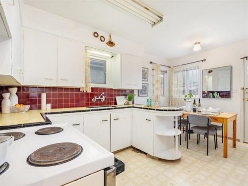 3687 26Th Avenue E, Vancouver, BC - Indoor Photo Showing Kitchen