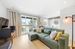 304-1825 8th Avenue W Vancouver, BC V6J 1V9