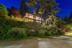 3980 Bayridge Avenue  West Vancouver, BC V7V 3J5