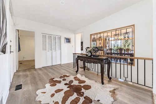 3980 Bayridge Avenue, West Vancouver, BC - Indoor Photo Showing Other Room
