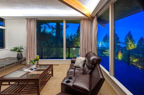 3980 Bayridge Avenue, West Vancouver, BC - 