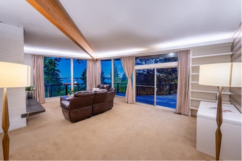 3980 Bayridge Avenue, West Vancouver, BC - Indoor