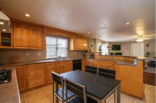 8820 No. 4 Road, Richmond, BC - Indoor
