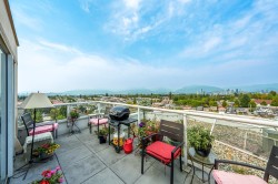 1405-3489 Ascot Place  Vancouver, BC V5R 6B6
