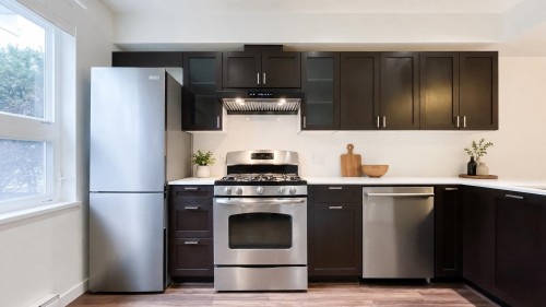 4888 Eldorado Mews, Vancouver, BC - Indoor Photo Showing Kitchen With Upgraded Kitchen