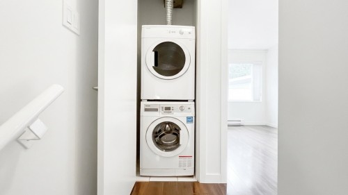 4888 Eldorado Mews, Vancouver, BC - Indoor Photo Showing Laundry Room