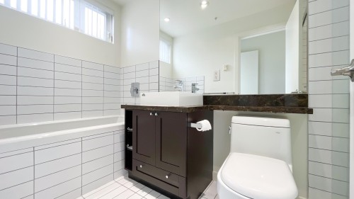 4888 Eldorado Mews, Vancouver, BC - Indoor Photo Showing Bathroom