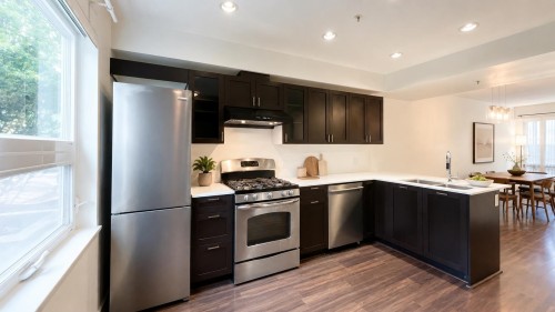 4888 Eldorado Mews, Vancouver, BC - Indoor Photo Showing Kitchen With Double Sink With Upgraded Kitchen