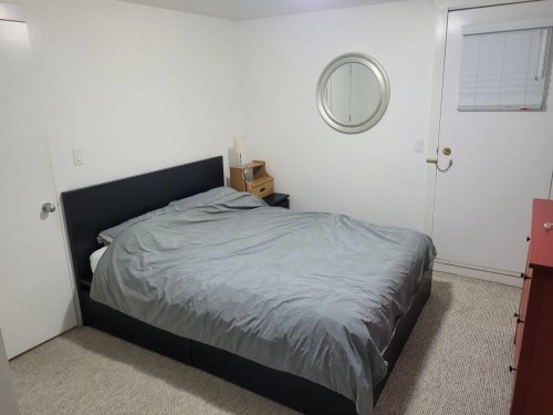 831 24th Street W, Vancouver, BC V5Z 2C2 5