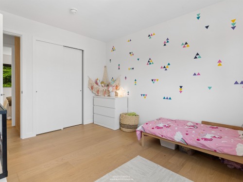 476 29Th Avenue E, Vancouver, BC - Indoor Photo Showing Bedroom