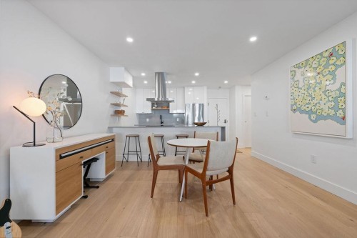 203-607 8Th Avenue E, Vancouver, BC - Indoor Photo Showing Dining Room