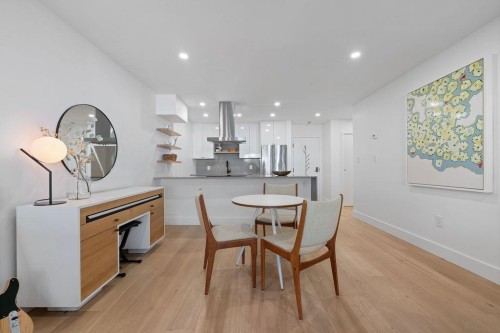 203-607 8Th Avenue E, Vancouver, BC - Indoor Photo Showing Dining Room
