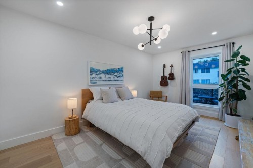203-607 8Th Avenue E, Vancouver, BC - Indoor Photo Showing Bedroom