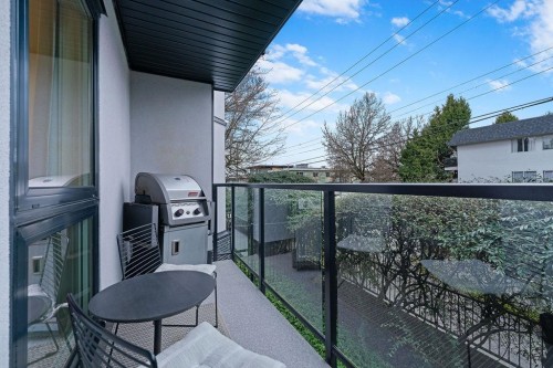 203-607 8Th Avenue E, Vancouver, BC - Outdoor With Exterior