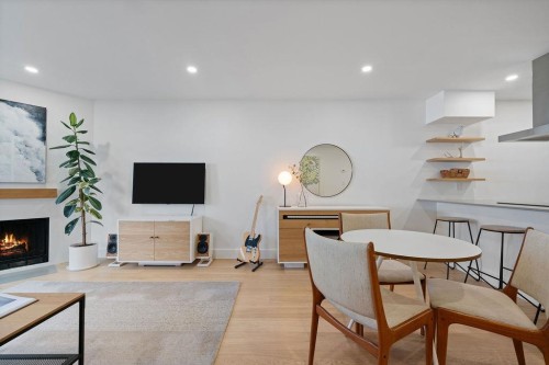 203-607 8Th Avenue E, Vancouver, BC - Indoor Photo Showing Dining Room