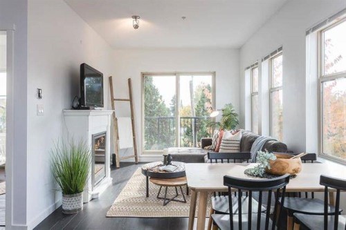 22290 North Avenue , Maple Ridge, BC V2X 8Z8 2