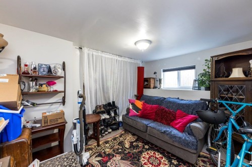 1737 Larson Road, North Vancouver, BC - Indoor