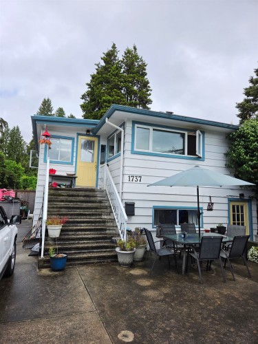 1737 Larson Road, North Vancouver, BC - Outdoor