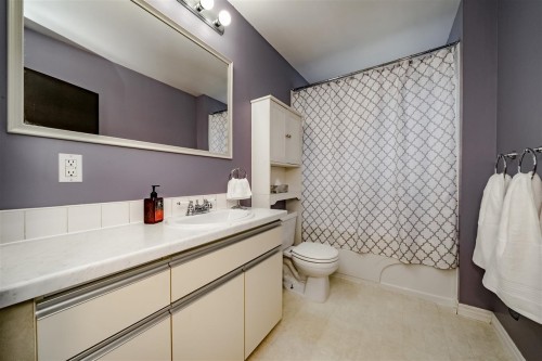 329 Marmont Street, Coquitlam, BC - Indoor Photo Showing Bathroom