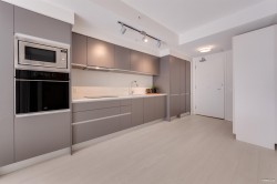 628-180 2nd Avenue EVancouver, BC V5T 0K4