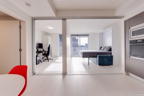 628-180 2Nd Avenue E, Vancouver, BC - Indoor Photo Showing Other Room