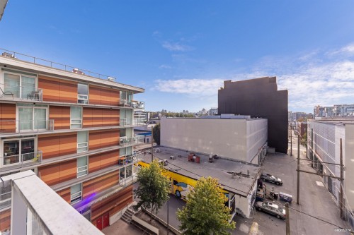 628-180 2Nd Avenue E, Vancouver, BC - Outdoor