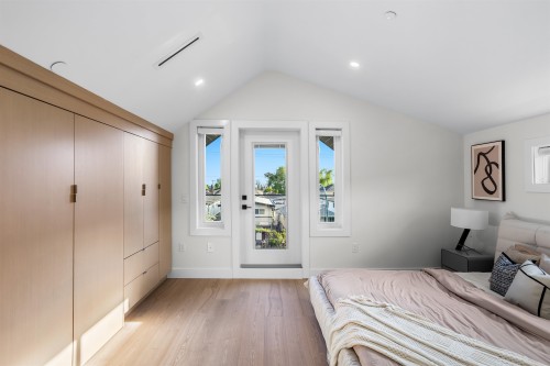 1-165 45Th Avenue E, Vancouver, BC - Indoor Photo Showing Bedroom