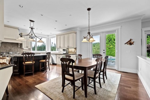 136 Deerview Lane, Anmore, BC - Indoor Photo Showing Dining Room