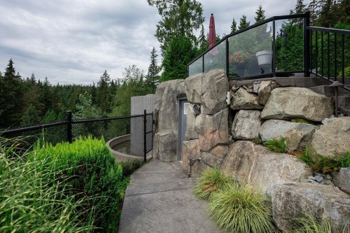 136 Deerview Lane, Anmore, BC - Outdoor