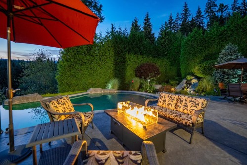 136 Deerview Lane, Anmore, BC - Outdoor