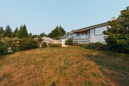 6504 Meier Road, Sechelt, BC - Outdoor