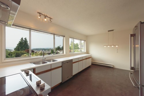 6504 Meier Road, Sechelt, BC - Indoor Photo Showing Kitchen