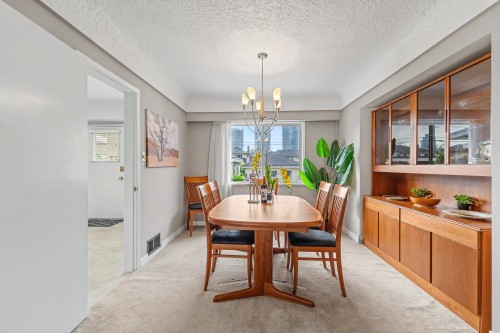 4830 Southlawn Drive, Burnaby, BC - Indoor Photo Showing Dining Room
