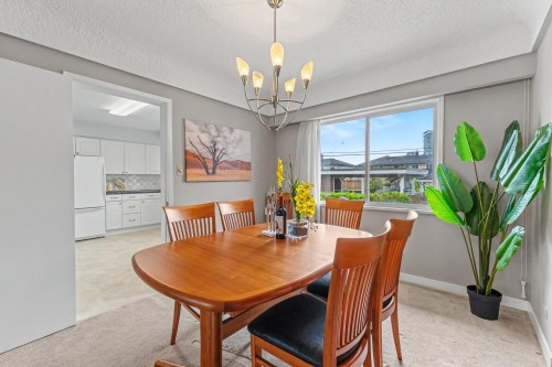 4830 Southlawn Drive, Burnaby, BC - Indoor Photo Showing Dining Room