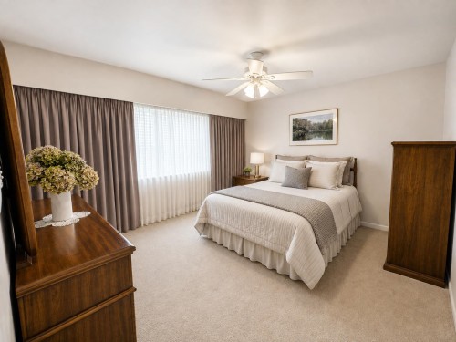 4830 Southlawn Drive, Burnaby, BC - Indoor Photo Showing Bedroom
