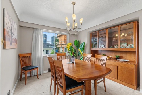 4830 Southlawn Drive, Burnaby, BC - Indoor Photo Showing Dining Room