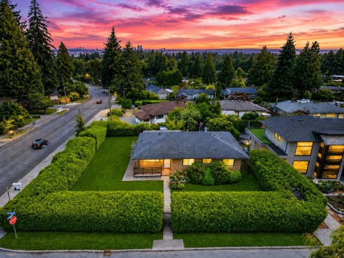 799 Donegal Place  North Vancouver, BC V7N 2X8