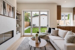 2-456 38th Avenue E Vancouver, BC V5W 1H7