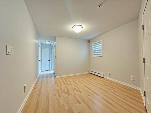 5521 Dundee Street, Vancouver, BC - Indoor Photo Showing Other Room