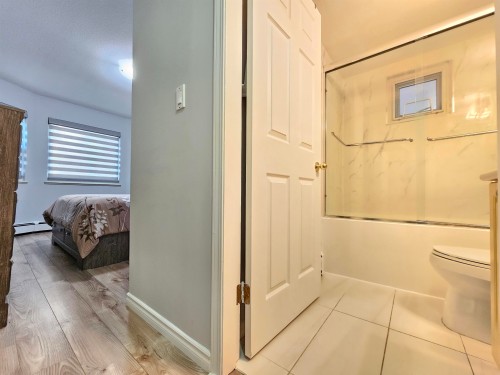 5521 Dundee Street, Vancouver, BC - Indoor